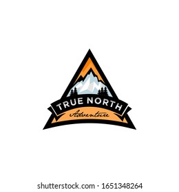 diseño del logotipo de la aventura del triángulo de montaña