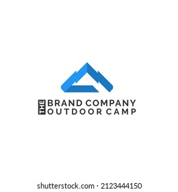 
Diseño del logo del vector de montaña. actividades al aire libre, acampadas, caza
