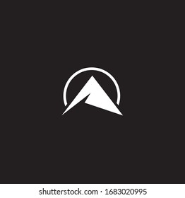 planilla de logotipo del vector de montaña viajes y aventura
