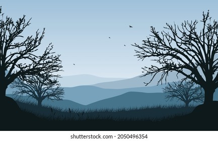 Berge mit atemberaubenden trockenen Baumsilhouettes am Morgen von den Randbezirken der Stadt. Vektorgrafik einer Stadt