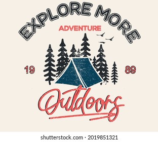Montaje de camping de verano para camisetas, sudaderas, afiches, pegatinas y otros.