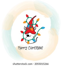 Ratón con sombrero rojo gnomo y luces navideñas sobre fondo acuarela. Dejando Feliz Navidad. Elemento de la familia Gnome de Navidad. Gracioso vector para tarjeta de saludo, impresión de camiseta, taza.
