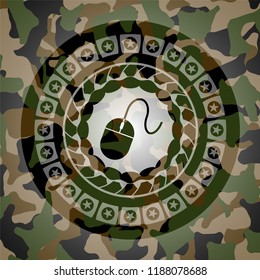 mouse icon on camo pattern