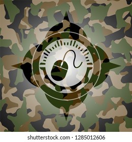 mouse icon on camo pattern