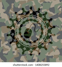 mouse icon on camo texture