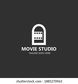 Plantilla de diseño del logotipo de Movie studio. Ilustración del vector