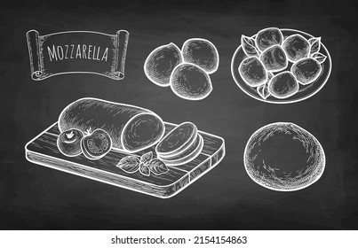 Conjunto de queso Mozzarella. Esbozo de alk en el fondo de la pizarra. Ilustración vectorial dibujada a mano. Dibujo de trazo de estilo vintage.