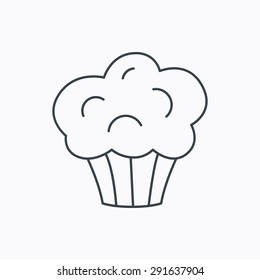 Muffin icon. Cupcake dessert sign. Bakery sweet food symbol. Linear outline icon on white background. Vector