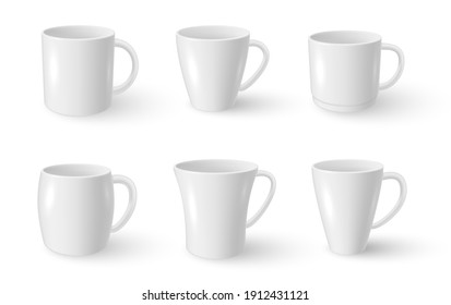 Hay tazas diferentes en forma de café, té y maquillajes realistas. Cupas de porcelana para bebidas, bebidas plantillas vacías en blanco. Cerámica de artículos para bebidas. Mugs vectoriales aislados en fondo blanco.