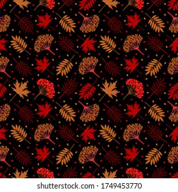 Nahtloses mehrfarbiges Muster mit Herbstblättern aus Ahornholz, Ahornblättern, Viburnumbeeren auf dunklem Hintergrund. Wiederholen Sie das botanische Muster. Vektorgrafik.