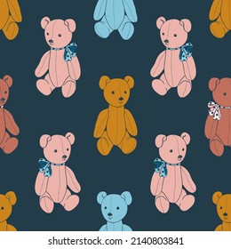 
 Los osos de peluche multicolores tienen un fondo azul oscuro. Patrón veloz. Diseño con juguetes antiguos.
