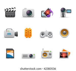 Multimedia icons