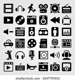 Multimedia icons set. Vector illustration internet, compact disk, compact disc and rewind