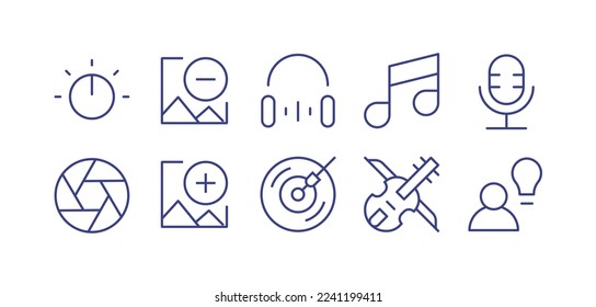 Conjunto de iconos de línea multimedia. Trazo editable. Ilustración vectorial. Con perilla, imagen menos, auricular, música y multimedia, micrófono, apertura, imagen más, dj música, chat en directo.