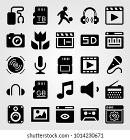 Multimedia vector icon set. compact disk, music player, photo camera and speaker