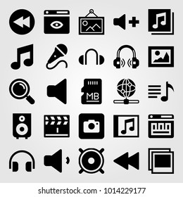 Multimedia vector icon set. photo, speaker, mic and musical note