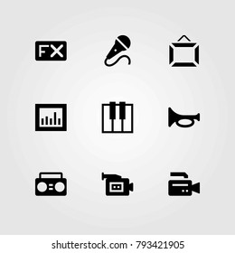 Multimedia vector icons set. mic, keyboard and microphone