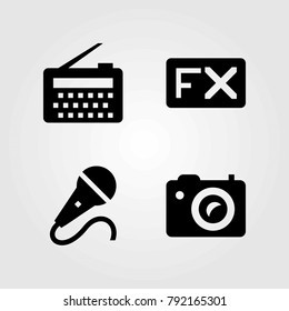 Multimedia vector icons set. photo camera, radio and microphone