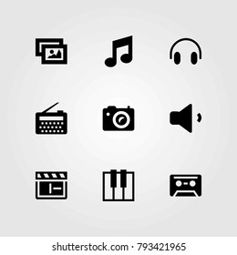 Multimedia vector icons set. radio, clapperboard and picture