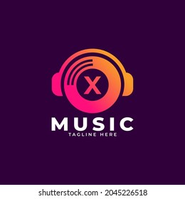 Icono del logotipo musical. Elemento de plantilla de diseño del logotipo de música de la carta inicial X.