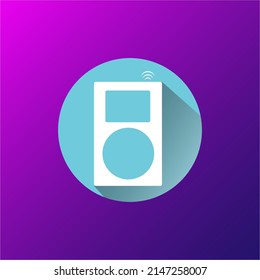 icono del reproductor de música o icono del conjunto de altavoces en blanco en el fondo azul, signo del indicador de señal de radio o signo de señal wifi en la parte superior.