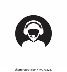 Muslim male support service / customer care / customer service / administrator silhouette icon.
(Circle negative space icon).