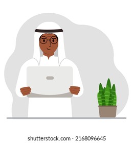 Ein Mulim hält einen Laptop-PC oder benutzt ihn. Konzept der Laptop-Computertechnologie. Vektorflache Illustration.