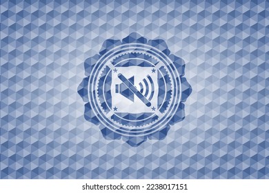 icono silenciar dentro del emblema azul con un patrón geométrico. 