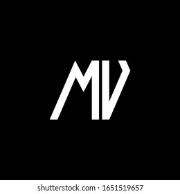 Monograma abstracto del logotipo MV aislado en fondo negro