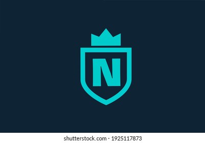 P blaues Schild Alphabet Logo Symbol für Gesellschaft mit Buchstaben. Kreatives Design für Unternehmen und Unternehmen mit Königskrone