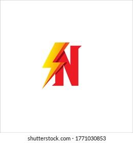 N Letra Plantilla De Diseño De Logotipo Inicial Aislada En Fondo Blanco. Alfabeto con el concepto de logotipo de formas trucadas. Tema del color de la graduación de color rojo caliente y naranja amarillo.