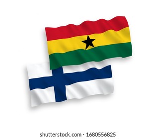 Banderas de olas de tela vectorial nacional de Finlandia y Ghana aisladas en fondo blanco. 1 a 2 proporciones.