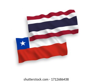 Banderas de olas de tela vectorial nacional de Chile y Tailandia aisladas en fondo blanco. 1 a 2 proporciones.