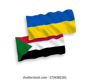 Banderas de olas de tela vectorial nacional de Sudán y Ucrania aisladas en fondo blanco. de 1 a 2.