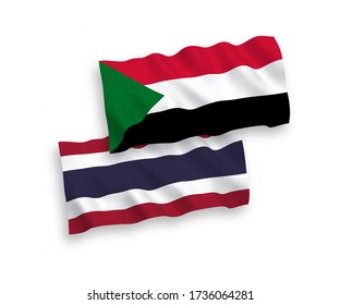 Banderas de olas de tela vectorial nacional de Sudán y Tailandia aisladas en fondo blanco. de 1 a 2.