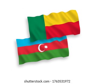 Banderas nacionales de tela vectorial ondeando banderas de Azerbaiyán y Benín aisladas en fondo blanco. de 1 a 2.