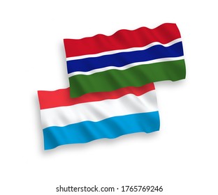 Banderas de olas de tela vectorial nacional de la República de Gambia y Luxemburgo aisladas de fondo blanco. de 1 a 2.