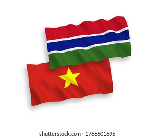 Banderas nacionales de tela vectorial ondeando banderas de la República de Gambia y Vietnam aisladas en fondo blanco. de 1 a 2.