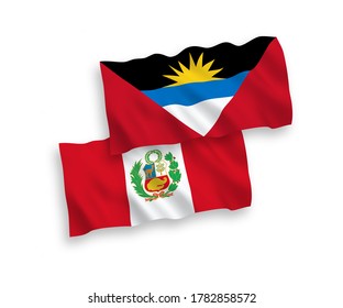Nationale Vektor-Wellen-Flaggen von Antigua und Barbuda und Peru einzeln auf weißem Hintergrund. 1 bis 2 %.