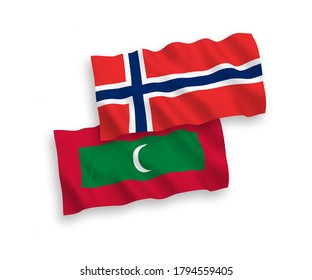 Banderas de olas de tela vectorial nacional de Noruega y Maldivas aisladas en fondo blanco. de 1 a 2.