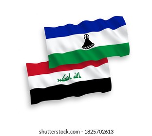 Banderas de ondulación de tela vectorial nacional de Lesotho e Iraq aisladas en fondo blanco. de 1 a 2.