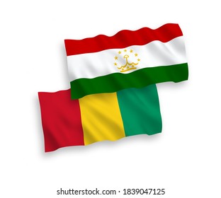 Banderas de la ola de tela vectorial nacional de Tayikistán y Guinea aisladas en fondo blanco. de 1 a 2.