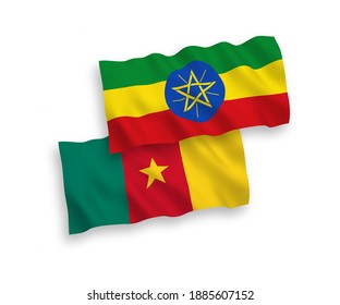 Banderas de olas de tela vectorial nacional de Camerún y Etiopía aisladas en fondo blanco. de 1 a 2.