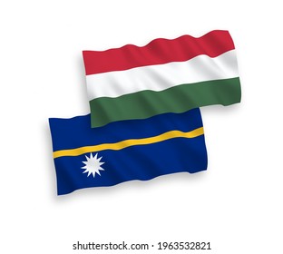 Banderas de olas de tela vectorial nacional de la República de Nauru y Hungría aisladas en fondo blanco. de 1 a 2.