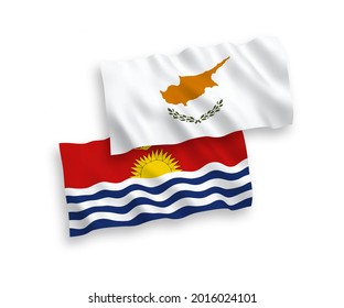Nationale Vektor-Wellen-Flaggen von Zypern und der Republik Kiribati einzeln auf weißem Hintergrund. 1 bis 2 %.
