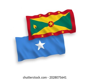 Banderas de olas de tela vectorial nacional de Granada y Somalia aisladas en fondo blanco. de 1 a 2.
