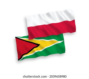 Banderas de olas de tela vectorial nacional de la República Cooperativa de Guyana y Polonia aisladas en fondo blanco. de 1 a 2.