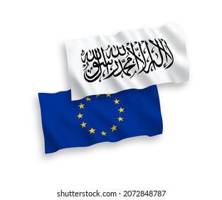 Banderas de ondulación de tela vectorial nacional de la Unión Europea y los talibanes aislados en un fondo blanco. de 1 a 2.