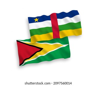 Banderas de olas de tela vectorial nacional de la República Centroafricana y la República Cooperativa de Guyana aisladas en fondo blanco. de 1 a 2.
