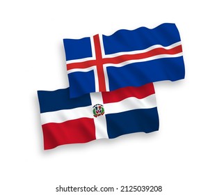 Banderas de olas de tela vectorial nacional de la República Dominicana e Islandia aisladas en fondo blanco. de 1 a 2.
